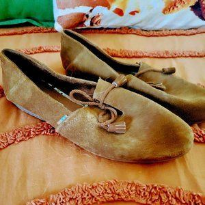 Toms brown suede loafers with tassels